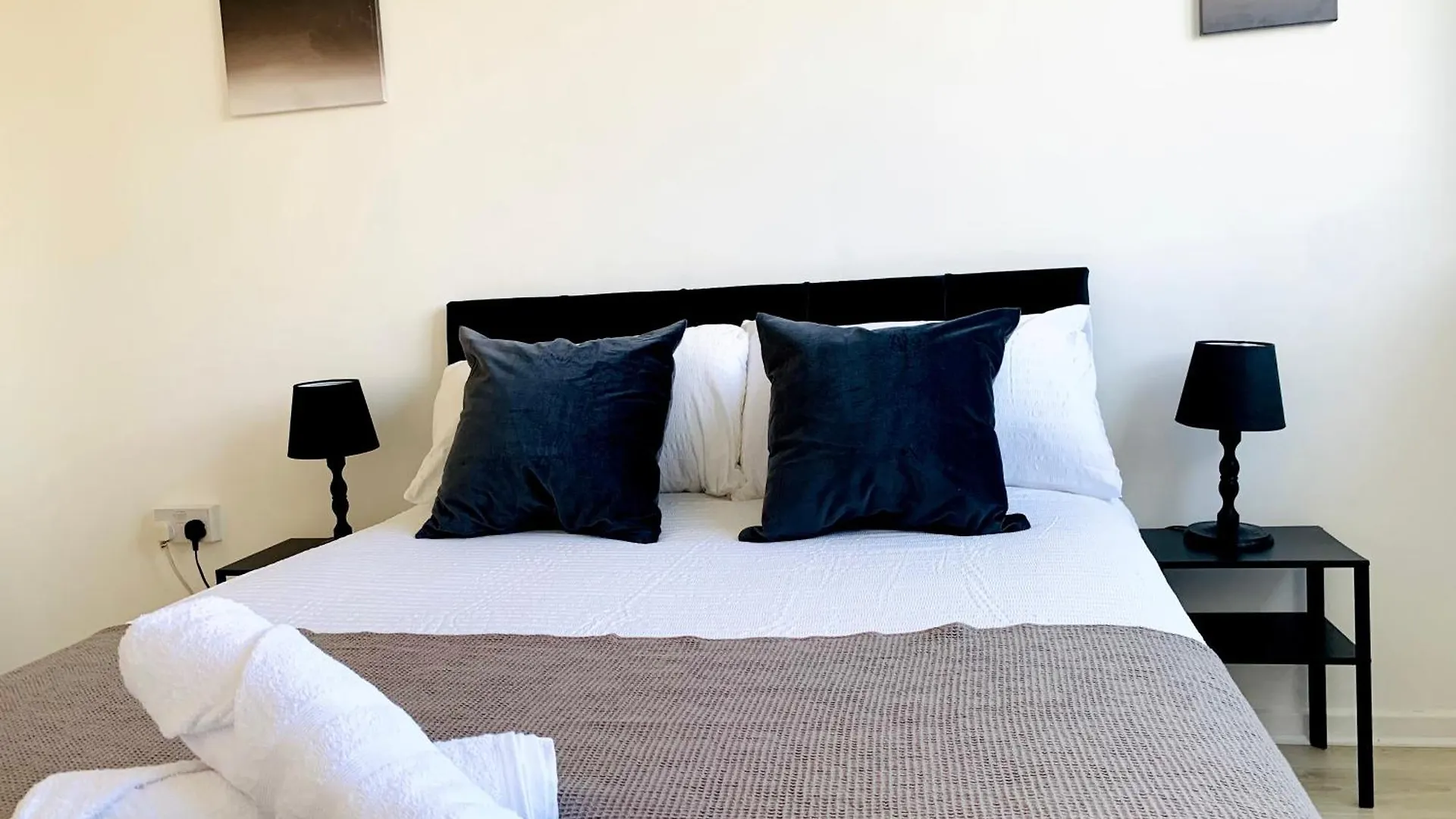 Business 2 Beds London Apartment - Poplar - 2 Minutes From Station