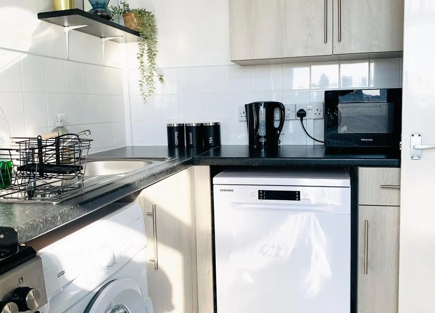 Business 2 Beds London Apartment - Poplar - 2 Minutes From Station