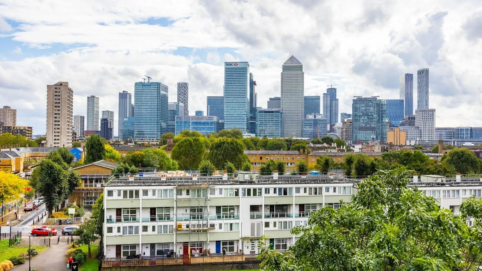 Business 2 Beds London Apartment - Poplar - 2 Minutes From Station