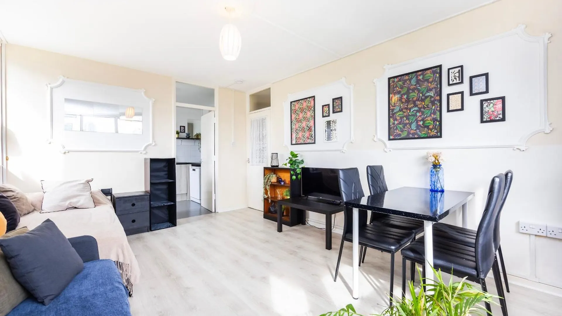 Business 2 Beds London Apartment - Poplar - 2 Minutes From Station 0*,