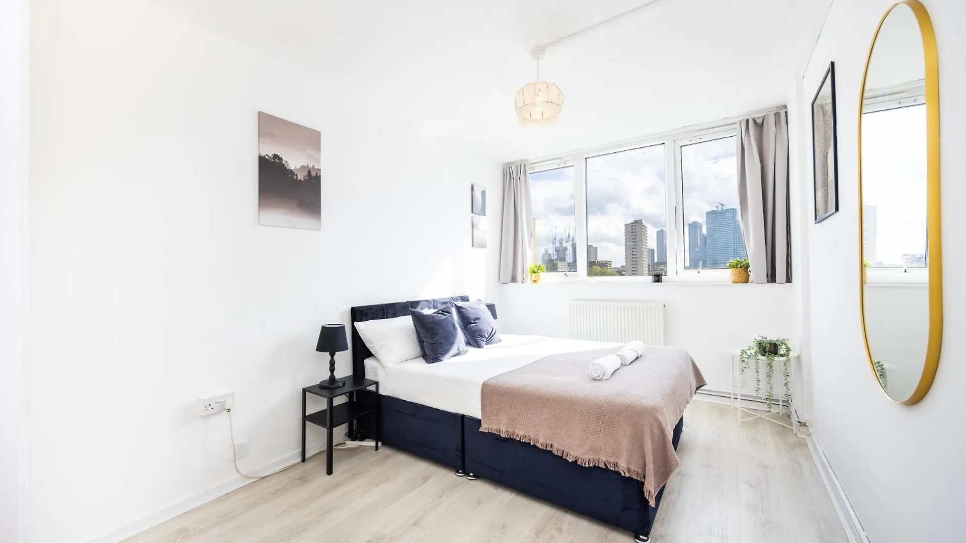Business 2 Beds London Apartment - Poplar - 2 Minutes From Station