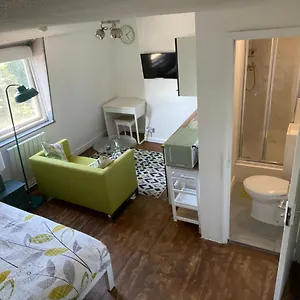  Apartment Hub 3
