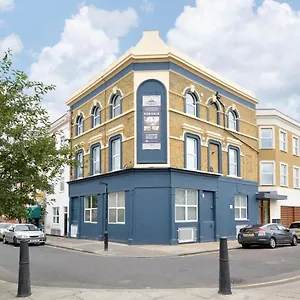  Apartment Spacious Modern 1-bed Near Victoria Park