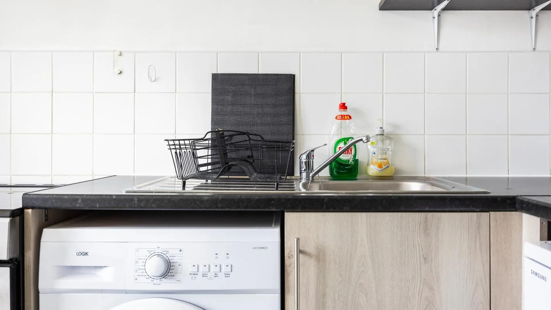 Business 2 Beds London Apartment - Poplar - 2 Minutes From Station